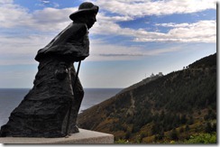 monumento al peregrino c de finisterre