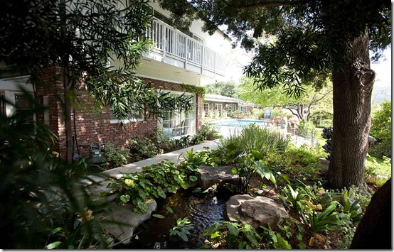 E TAYLOR home-rear-garden