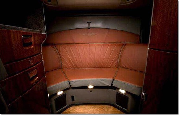 International_loneStar Interior_Sleeper_Lighting