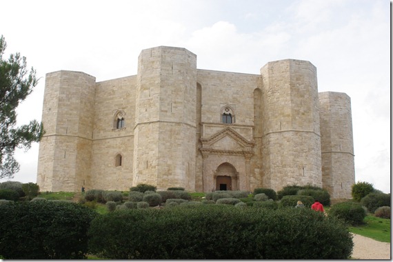 ⁮castel del m