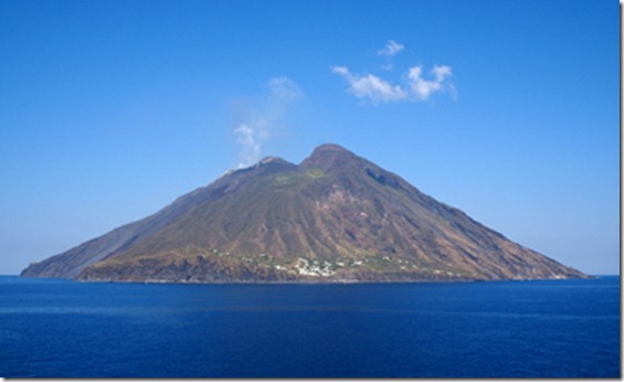 stromboli-volcano