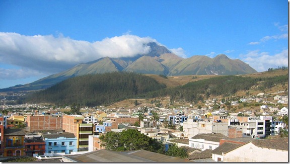 Otavalo_Imbabura_nina_urkuwan
