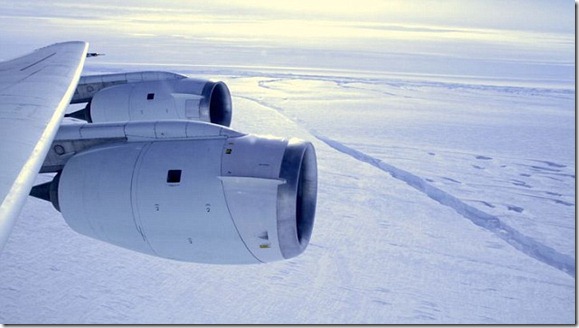 grieta nacimiento iceberg foto Nasa DC-8