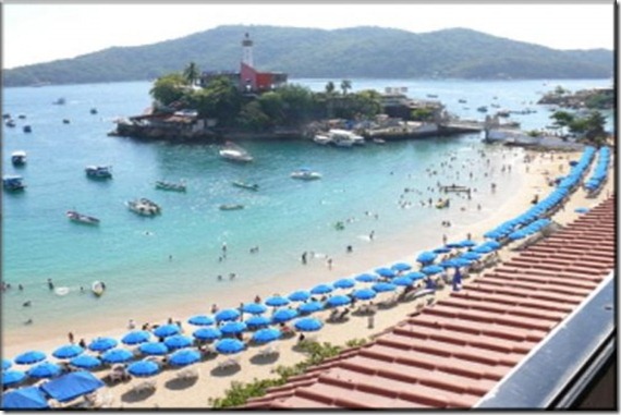 Acapulco-Caleta-Beach-