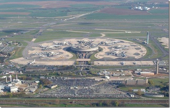 Paris-Charles_de_Gaulle_Airport_1