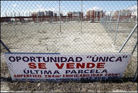 Ensanche de Villa de Vallecas desde una de las muchas parcelas en venta.