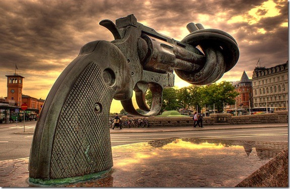 Carl Fredrik Reuterswärd sculpture ;Non Violence 1985 Malmö, Sweden