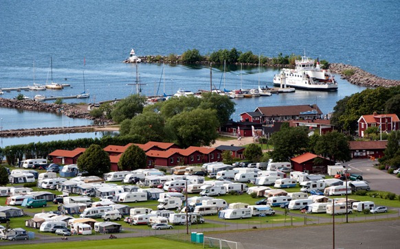grannastrandens-camping-oversikt-hamn