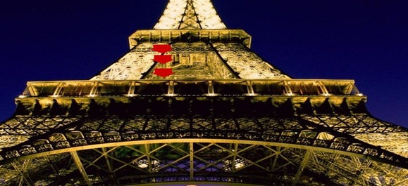 la_tour_eiffel_de_nuit