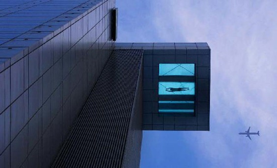 Holiday-Inn-Shanghai-Pudong-Kangqiao-Swimming-Pool-1