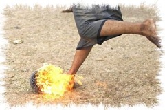 futbol balón de fuego indonesia