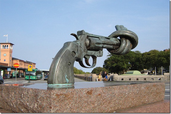 Nonviolence- - Carl Fredrik Reuterswärd - MALMÖ Suecia