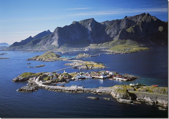 Sakrisøy v/Reine.</p><br /><br />
<p>Lofoten.