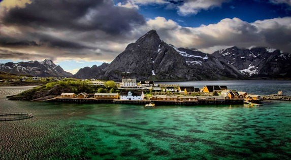 Sakrisøya