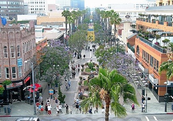 Santa Monica's  Third Street Promenade