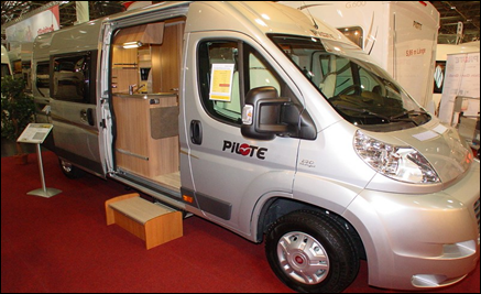 PILOTE_Aventura_Van_630.)