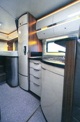 HOBBY_PREMIUM_VAN65_GE----)3