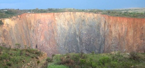 cullinan_mine_hole