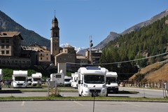 Pitches at the camper van area in Cogne