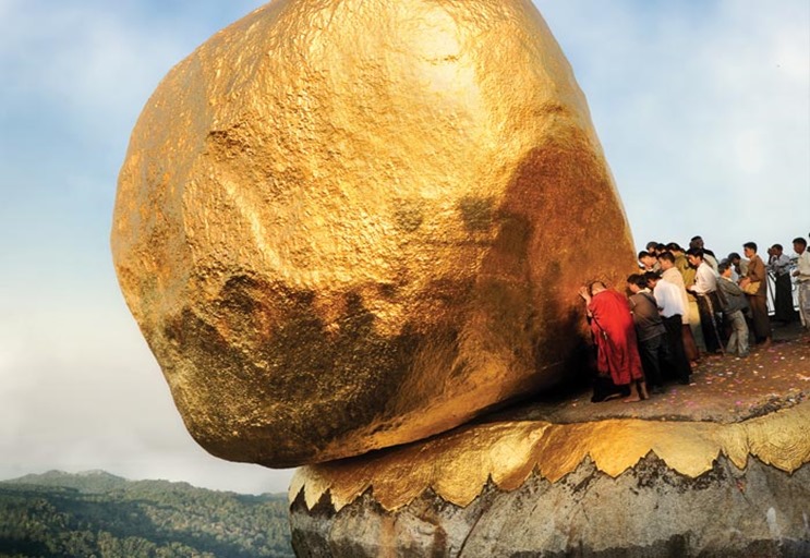 burma_mt-kyaiktiyo_golden-rock