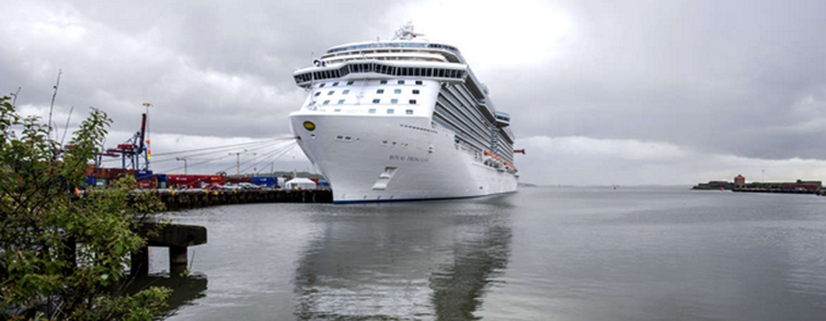 Royal_Princess_-_Skandiahamnen