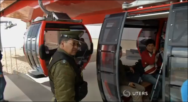 Línea_roja_teleférico_La_Paz_-_El_Alto.---