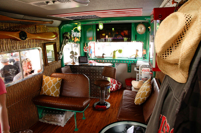 winnebago_bravo_1972