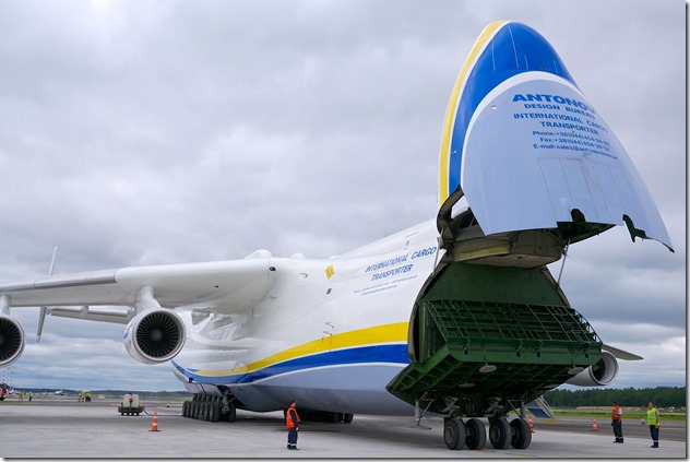 Antonov_An-225_Mriya_14404438852